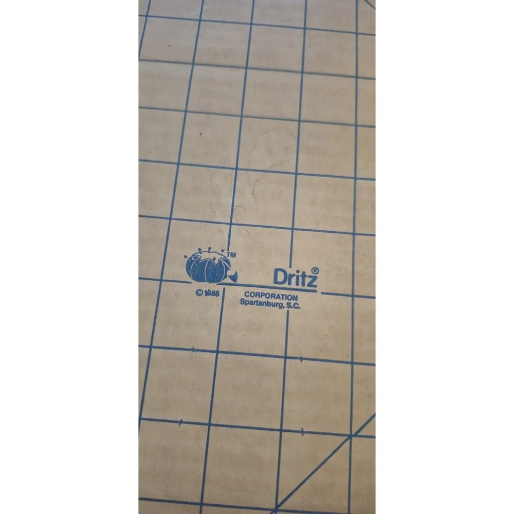 OLFA 24x18 Rotary Cutting Mat RM-SG‎ + Large Dritz Craft Cutting Mat Lot
